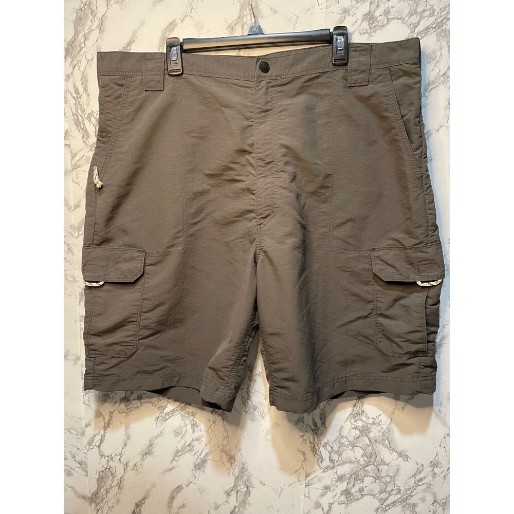 Wrangler Men's Cargo Shorts Size 42 Quick-Dry Material Featuring Multiple Pocket
